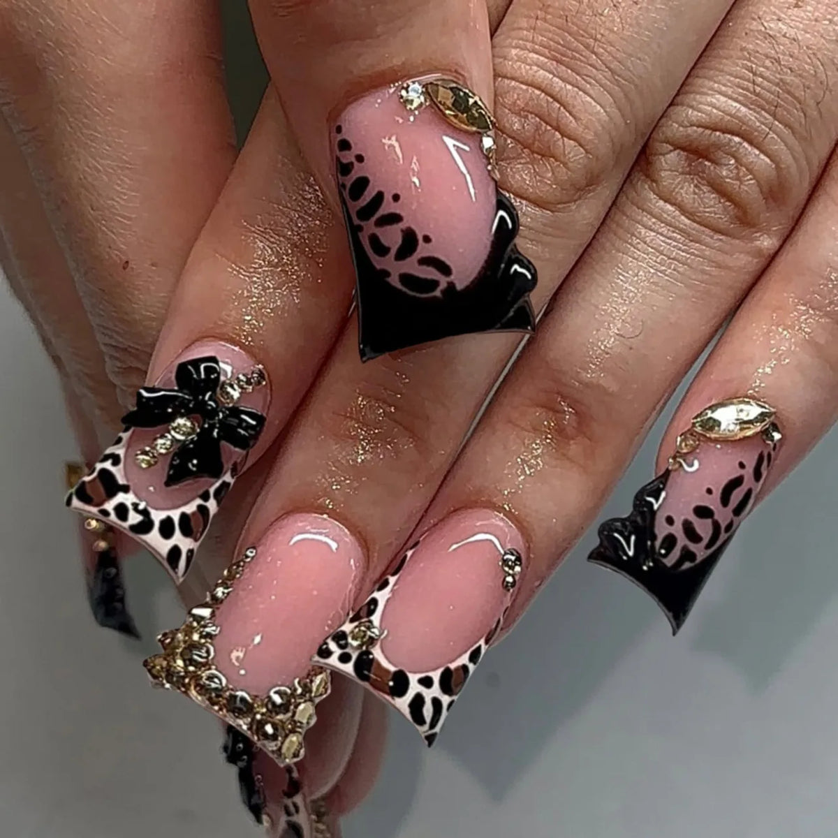 Short Press-On Nails, 24 Pieces